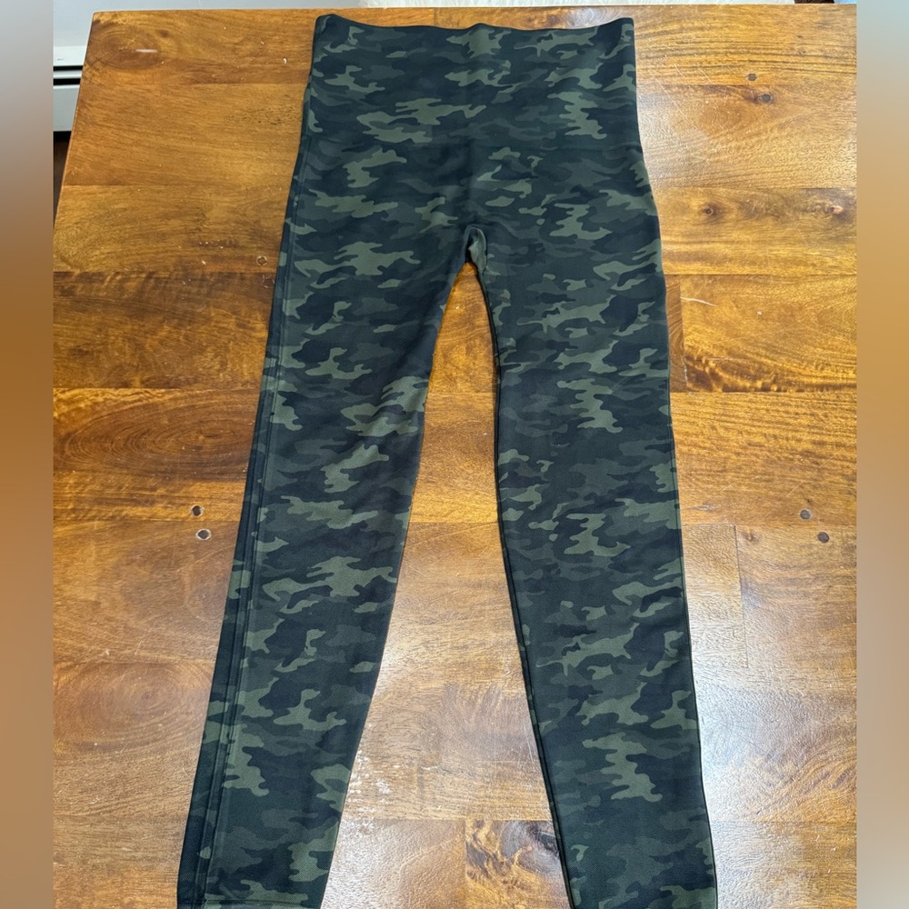 SPANX Women’s Green Camo Leggings